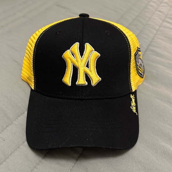 Other - 2024 Yankees Hufflepuff Harry Potter Cap